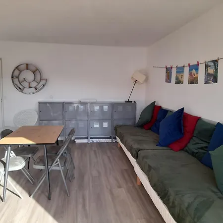 : T2 Calme Avec Balcon, Proche Et Centre, Parking Inclus - Fr-1-319-589 Apartamento