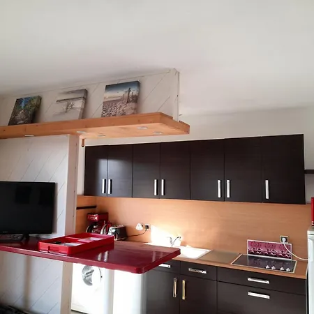 Apartamento : T2 Calme Avec Balcon, Proche Et Centre, Parking Inclus - Fr-1-319-589 Arcachón